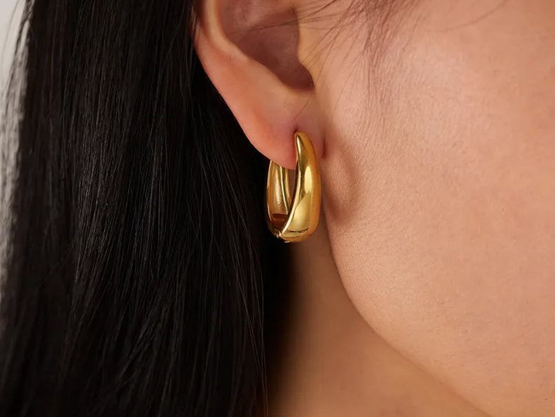 Minimalist Oval Hoops