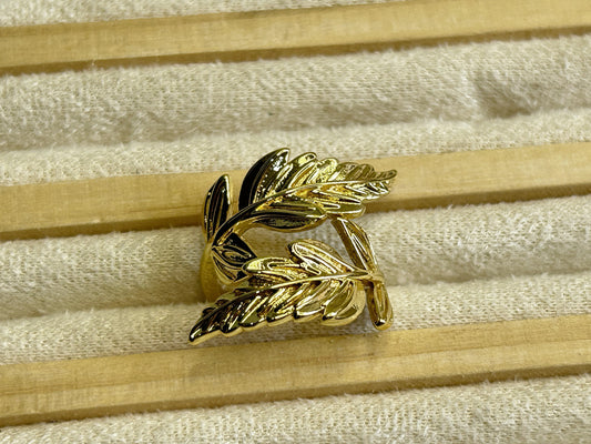 Laurel Ring