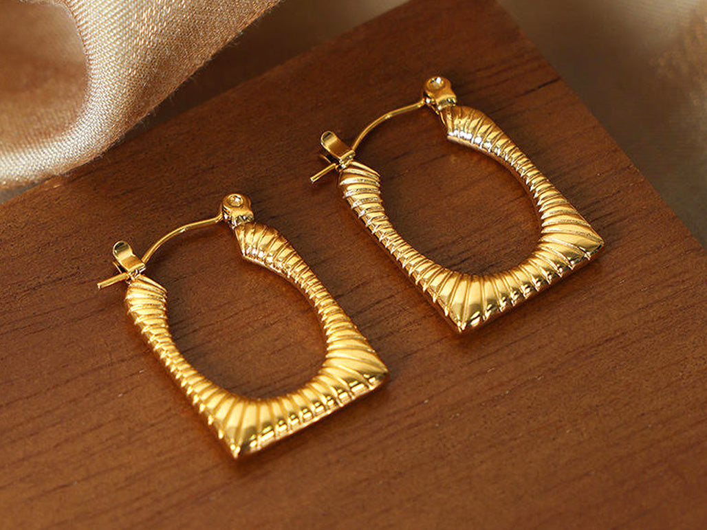 Aurel Hoops