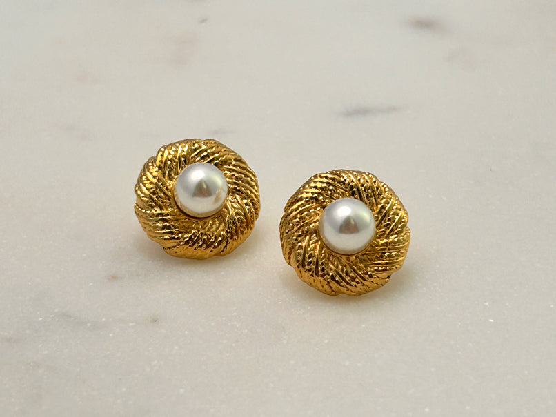 Woven Pearls