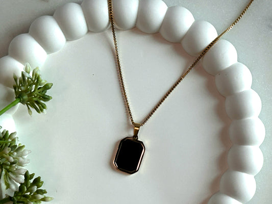 Véda Necklace