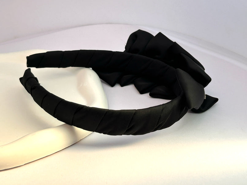 Pearl Kiss Petal Band - Black