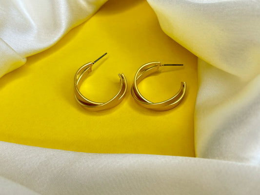 The Overlaps - Medium