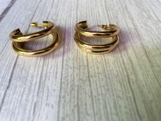 The Elegant Turns - Medium