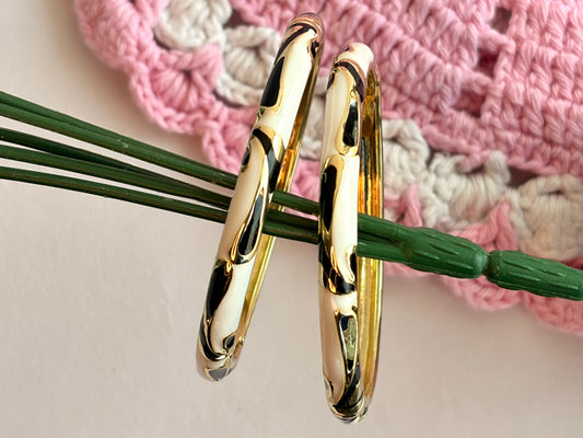 Celeste Enamel Victorian Bangle (Pack of 1)