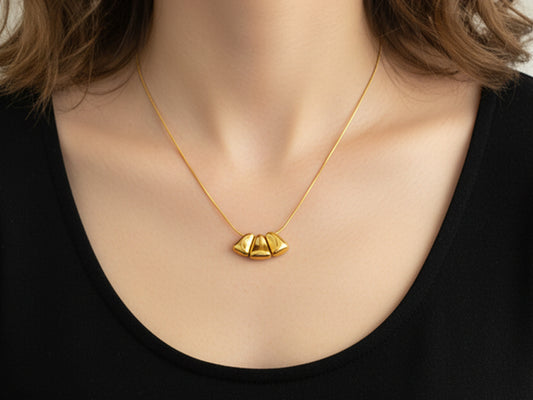 Noira Necklace