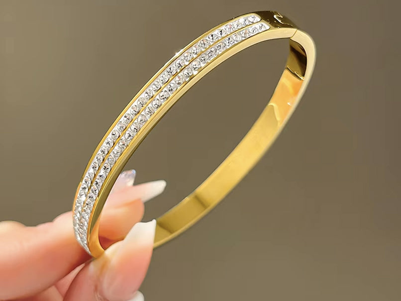 Elvia Thin Bangle