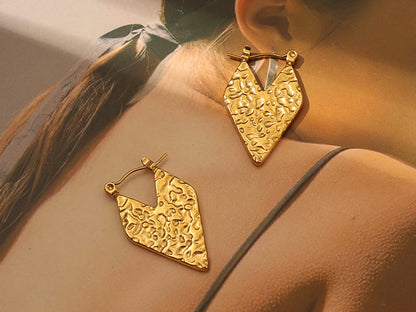 Raw Love Hoops