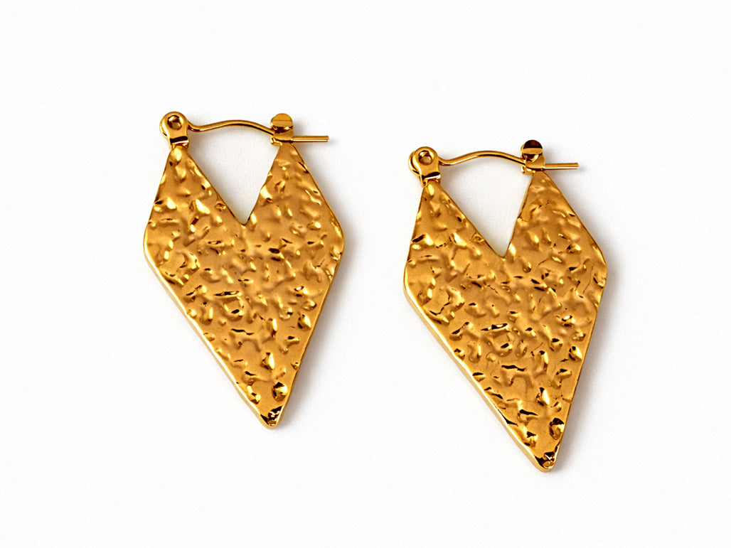 Raw Love Hoops