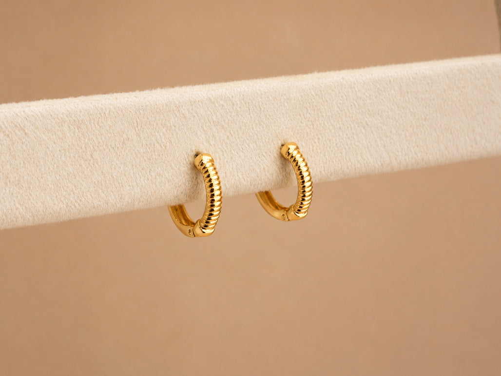 Lunelle Tiny Hoops