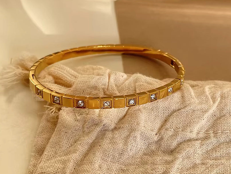 Yara Thin Wrist Bangle