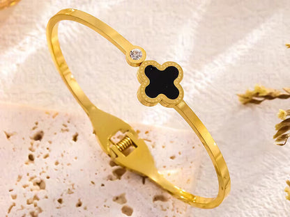 Single Clover Bangle