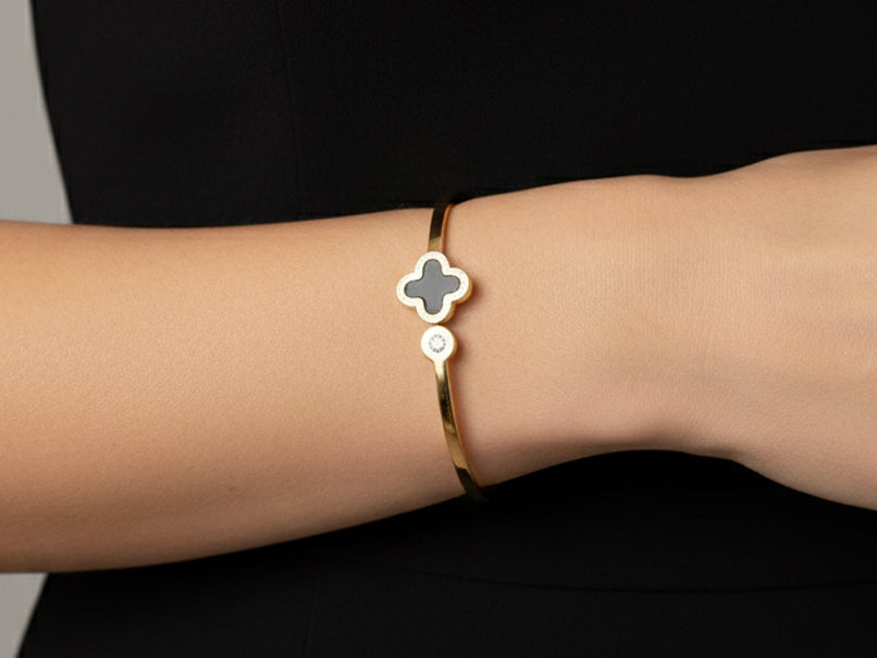 Single Clover Bangle