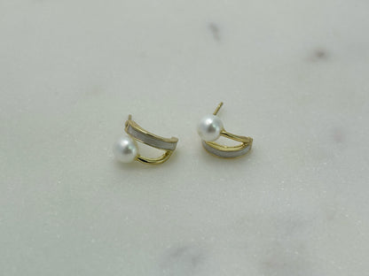 Moonlit Pearl Studs