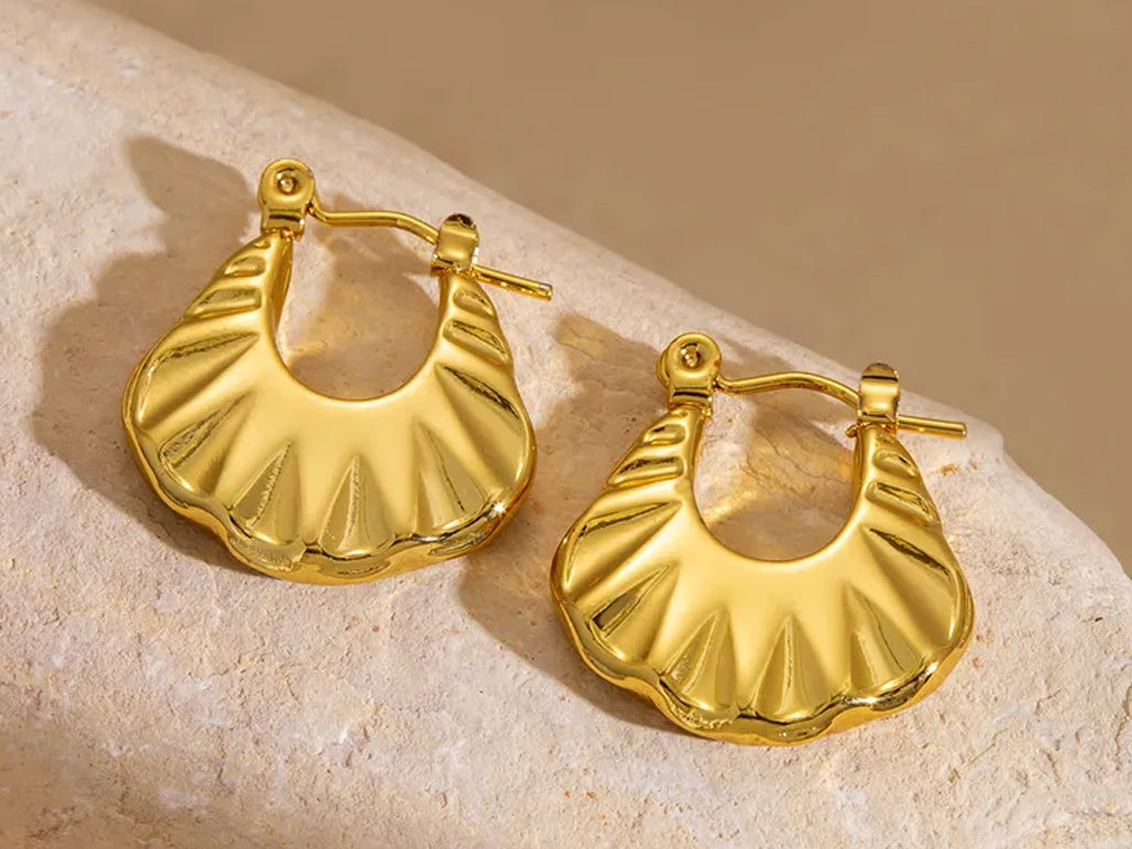 Mila Hoops