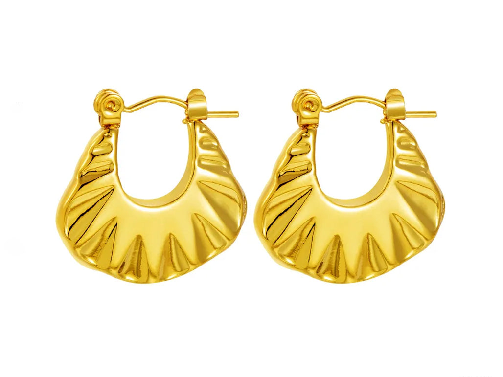 Mila Hoops