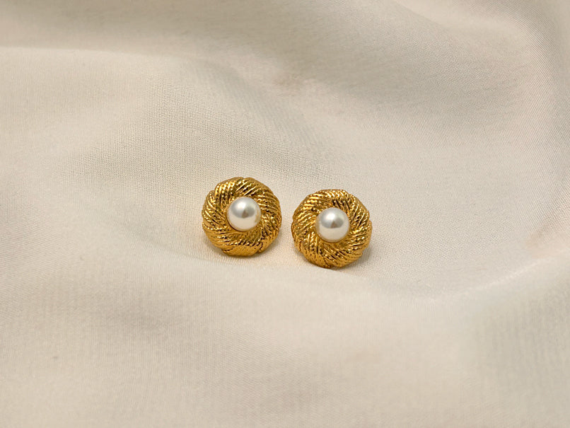 Woven Pearls