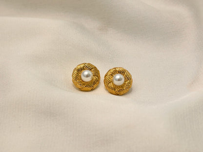 Woven Pearls