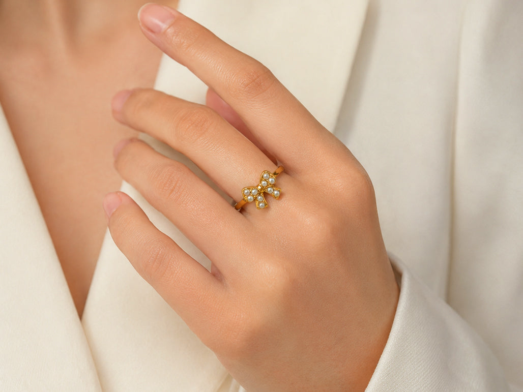 Grace Bow Ring
