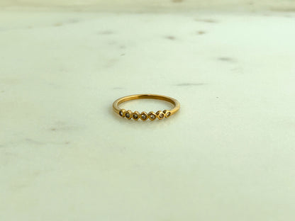 Ora Ring