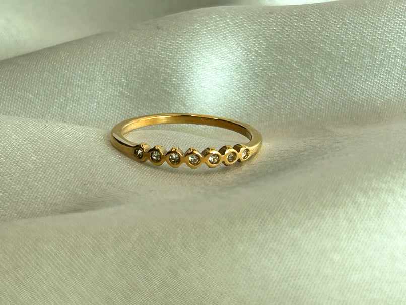 Ora Ring