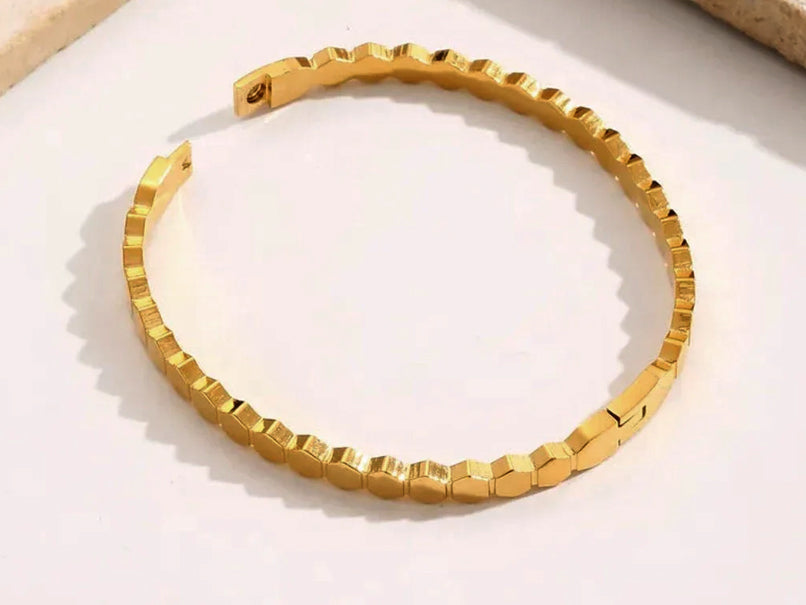 Hexa Thin Wrist Bangle