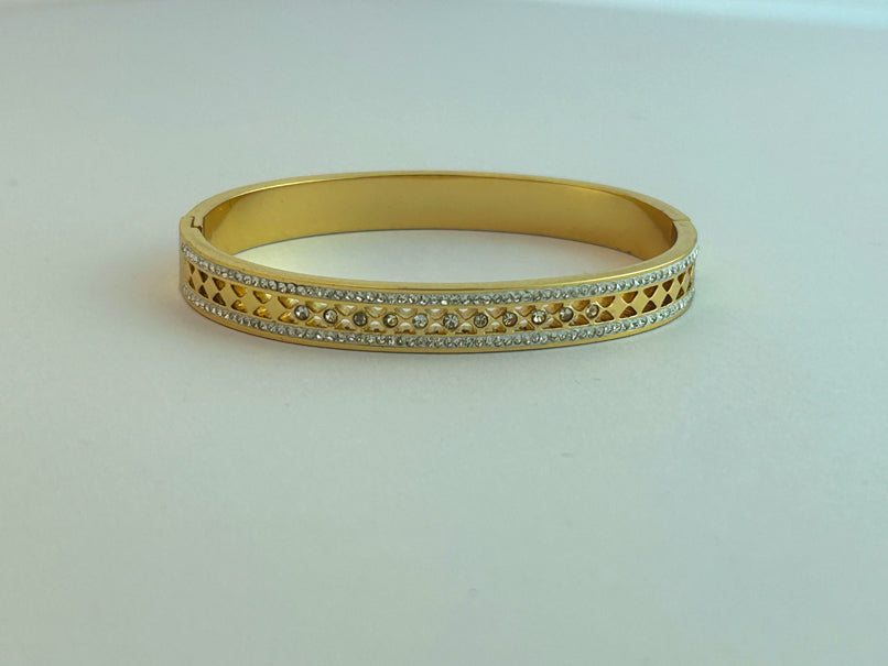 Elara Thin Wrist Bangle