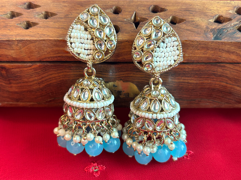 Aabroo Jhumka