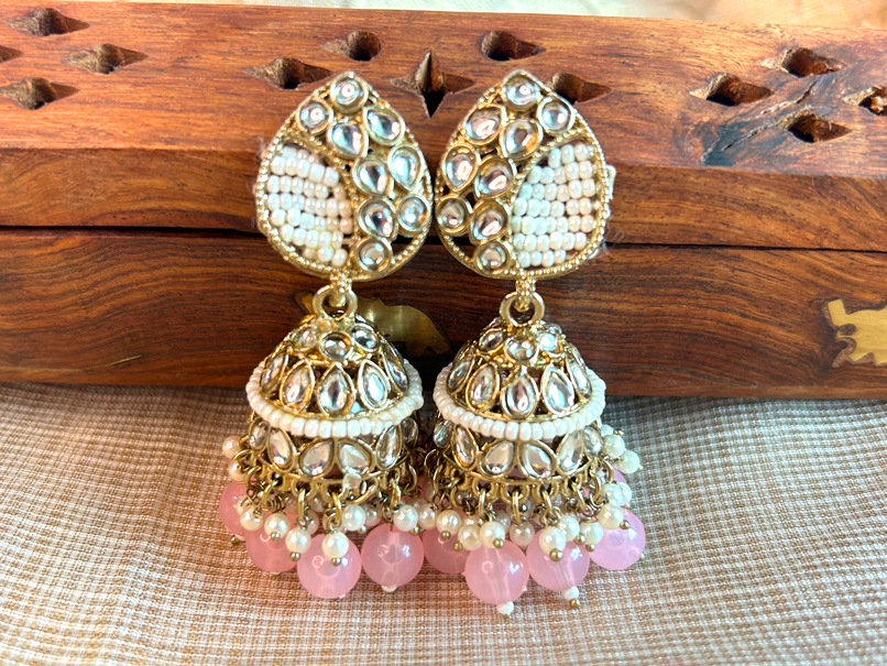 Aabroo Jhumka