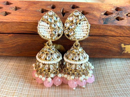 Aabroo Jhumka
