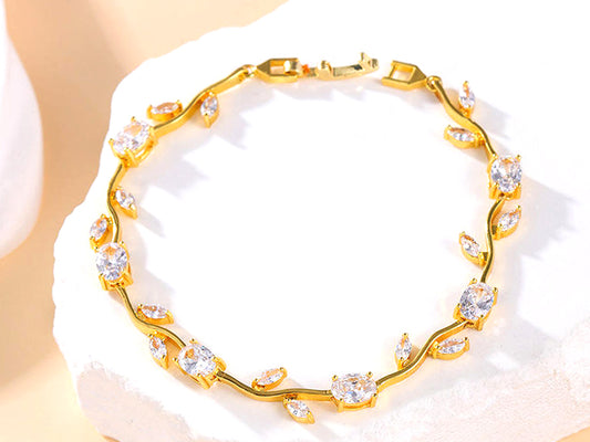 Tulip Bracelet – White